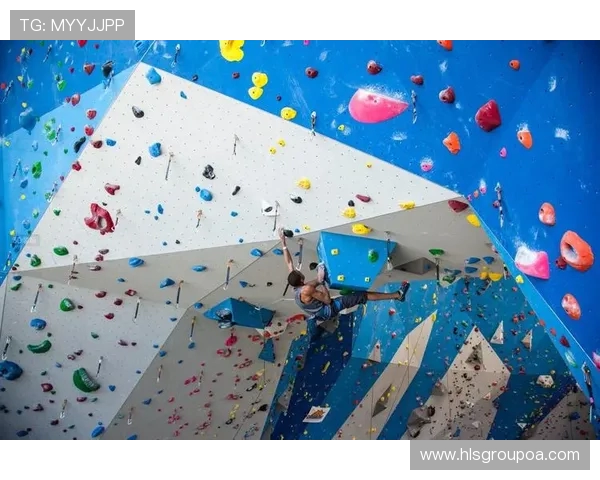 北京攀岩队以60分稳居极限运动联赛积分榜首位,其他队伍紧随其后 北京攀岩队以60分稳居极限运动联赛积分榜首位,其他队伍紧随其后