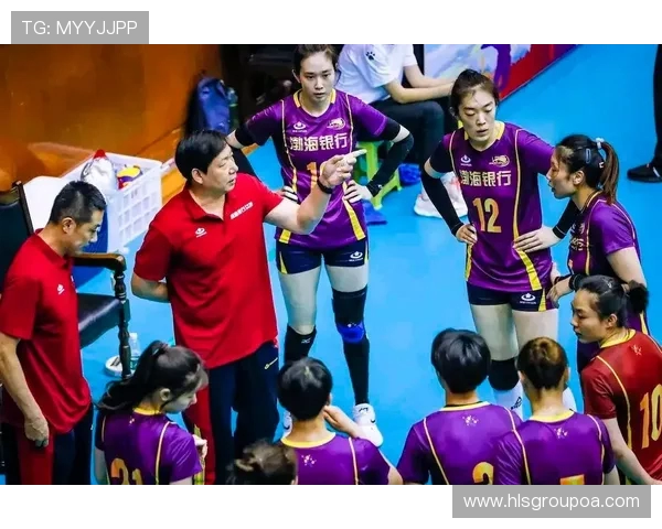 南京排球队配合策略分析与球队协作提升研究