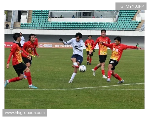 广州足球队心理素质深度对比分析与提升策略探讨