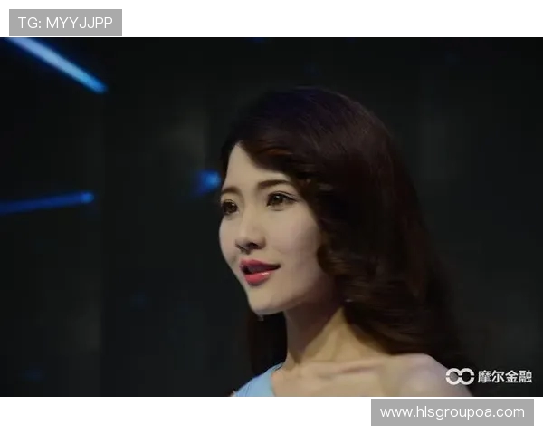 成都羽毛球队与广州羽毛球队赛后复盘分析力量对决的精彩瞬间