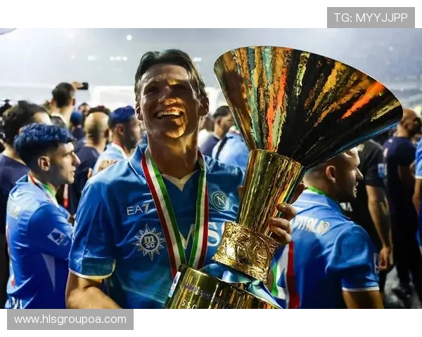 霍伊伦的传奇人生与科学探索之路:从无名小卒到世界瞩目的天文学家 霍伊伦的传奇人生与科学探索之路:从无名小卒到世界瞩目的天文学家