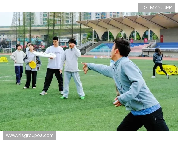 飞盘运动中的心理素质探讨:武汉飞盘队的心态与表现分析 飞盘运动中的心理素质探讨:武汉飞盘队的心态与表现分析