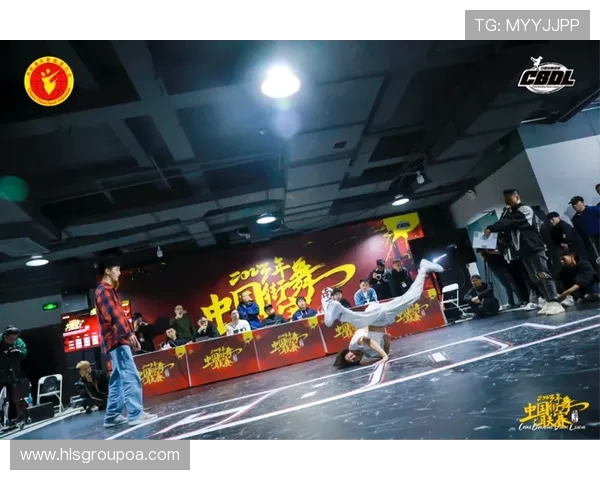 南京城市马拉松赛中街舞队的战术表现与精彩瞬间分析